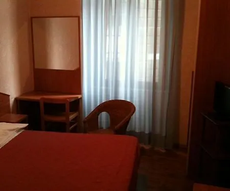 Nuovo Hotel *