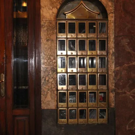 Гостевой дом House Beatrice 2*