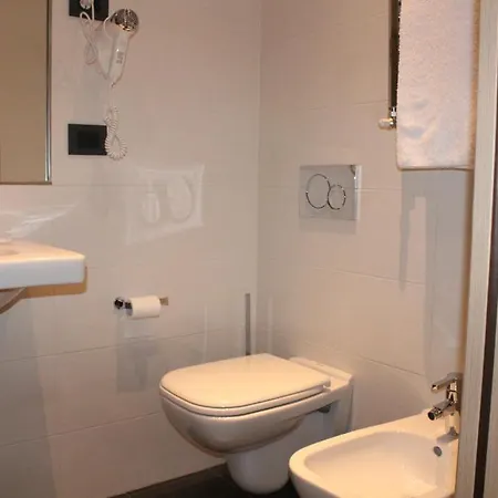 House Beatrice Гостевой дом 2*