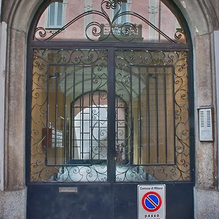Splendido Nel Cuore Storico Di Apartamento Milán