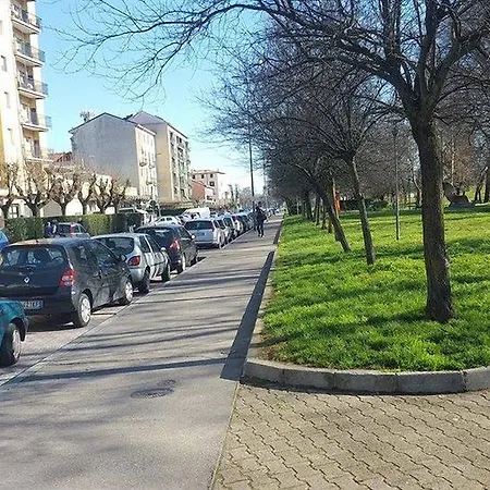 Cozy Rogoredo Next To The Metro And Train Station *