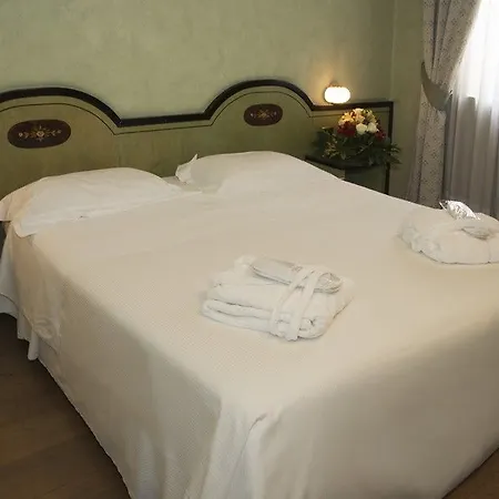 Ih Puccini 4* Milán