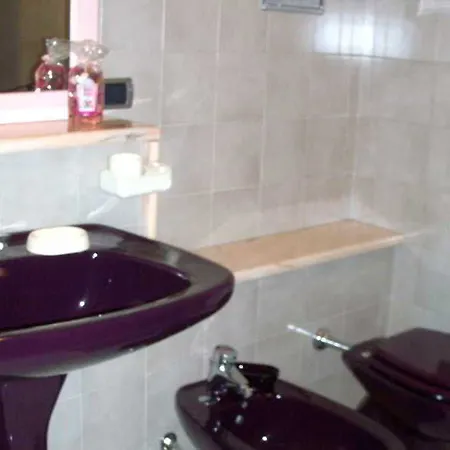 Il Ciliegio Fiorito B&B 솜마롬바르도