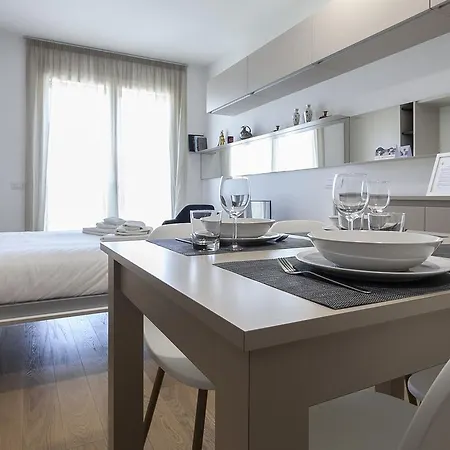Italianway-poma 61 * Mailand