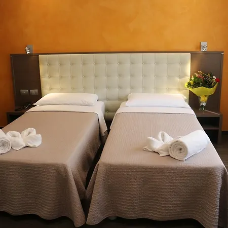 拉玛尼纳酒店 3*