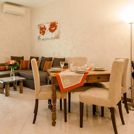 Lorenteggio Balcony Flat Apartment Milan