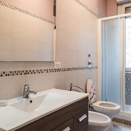 Lorenteggio Balcony Flat Milan