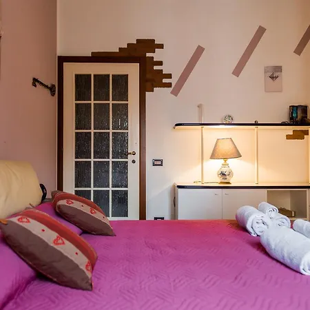 Lorenteggio Balcony Flat Apartment