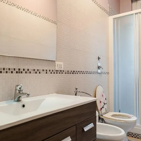 Lorenteggio Balcony Flat