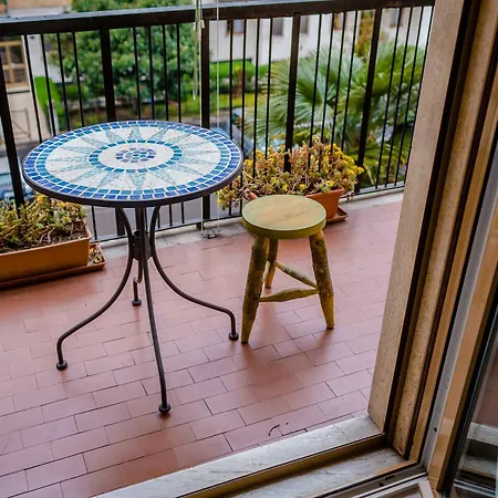 Lorenteggio Balcony Flat Milan