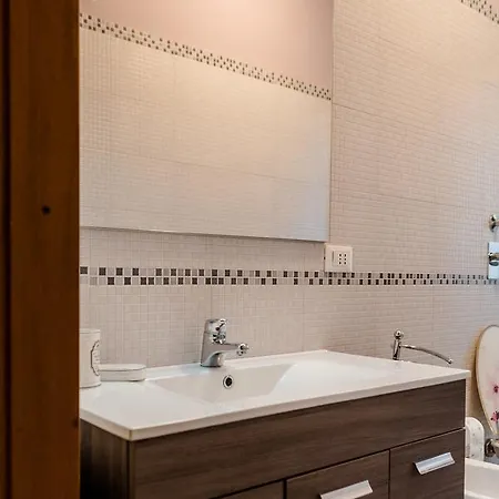 Lorenteggio Balcony Flat * Milan