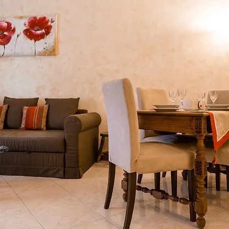 Lorenteggio Balcony Flat *