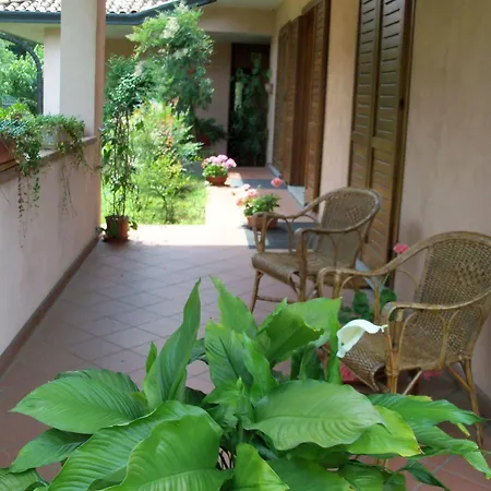 Il Ciliegio Fiorito B&B 솜마롬바르도
