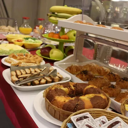 拉玛尼纳酒店 酒店