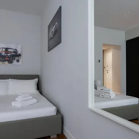 Apartment Italianway Volta 10 *
