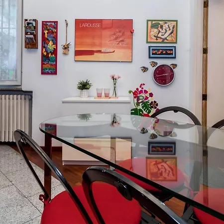 דירה Joivy Charming With Terrace In The Very Heart Of