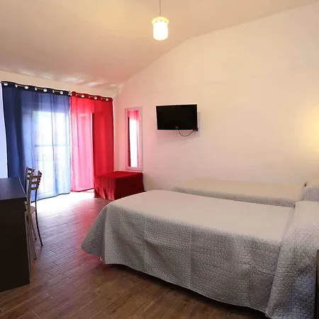 Piola Hotel 2*
