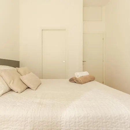 Alessia's Flat Sant'ambrogio * 米兰