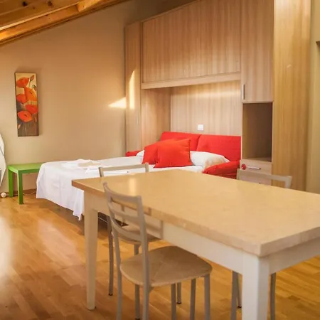 Porta Venezia Attic Flat *
