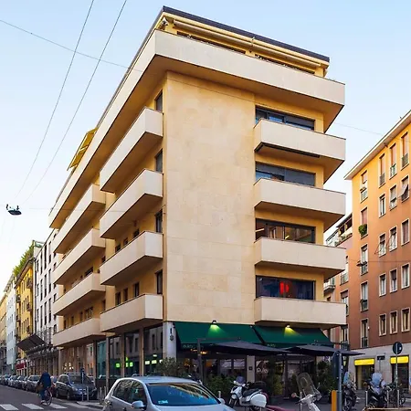 Apartment Modern 2 Bdr In Brera + Big Terrace Milan