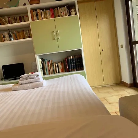 Kibilu - Fiera Milano, Vicinanze Rho, Linea Rossa Qt8 ميلان