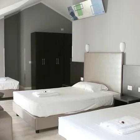 New Generation Navigli Hostel *