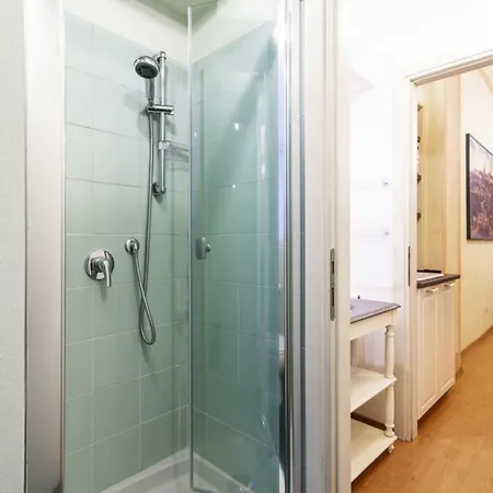 아파트 Suitelowcost Magenta 밀라노