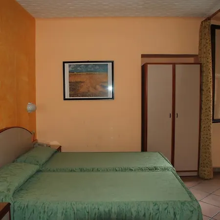 Casa Mia Hotel 2*