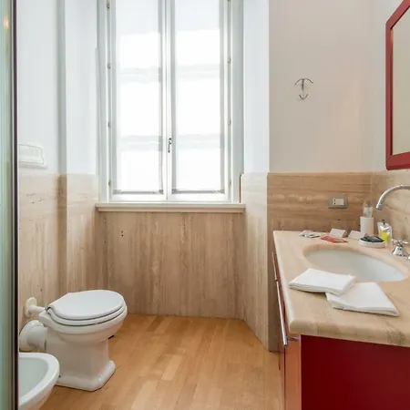 Royal - Centro Milán