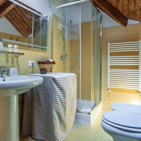 Italianway - De Amicis 7 * Milan
