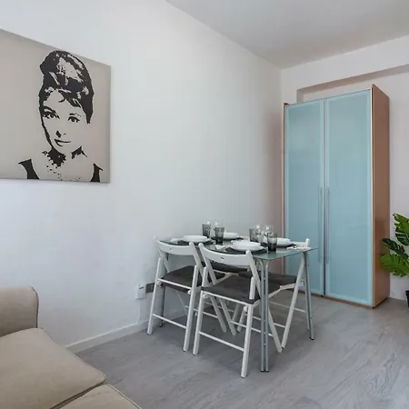 Nice Flat Near The City Center Appartamento *