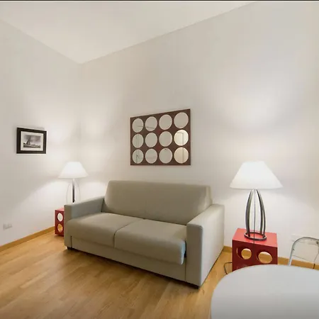 Apartment Brera - Fiori Chiari Charme Milan