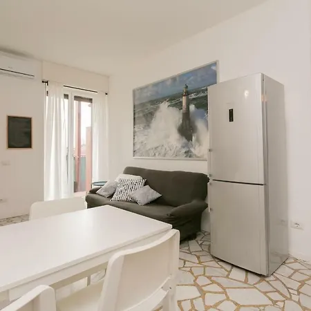 The Rent - Maciachini Two Bedroom Apartament *