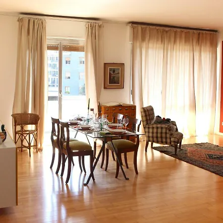 아파트 Luminous Stylish Quiet 150m2, Tre Torri