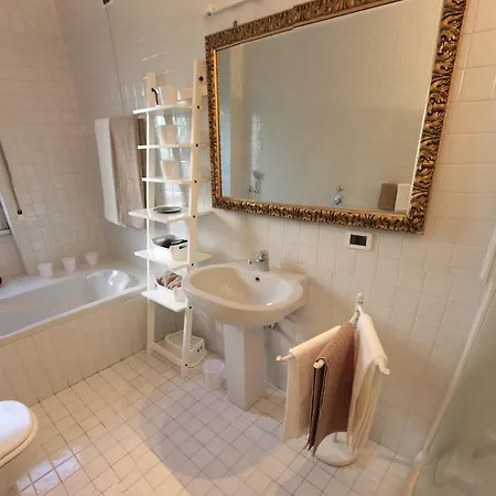 아파트 Luminous Stylish Quiet 150m2, Tre Torri 밀라노