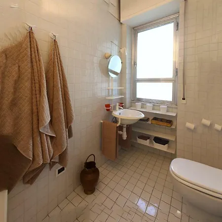 Luminous Stylish Quiet 150m2, Tre Torri 밀라노