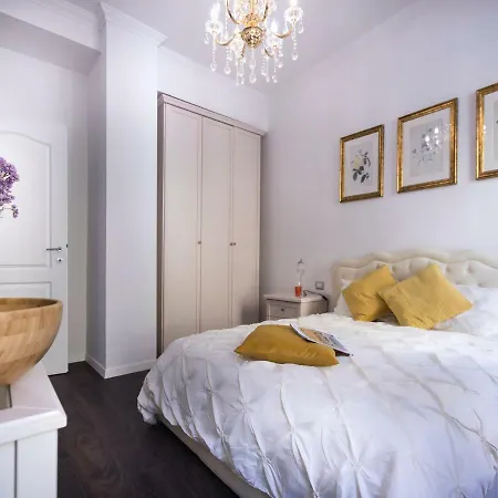 Seven بيت ضيافة ميلان