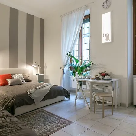 Next Stop - Station * Milaan