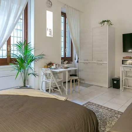 Next Stop - Station Milaan