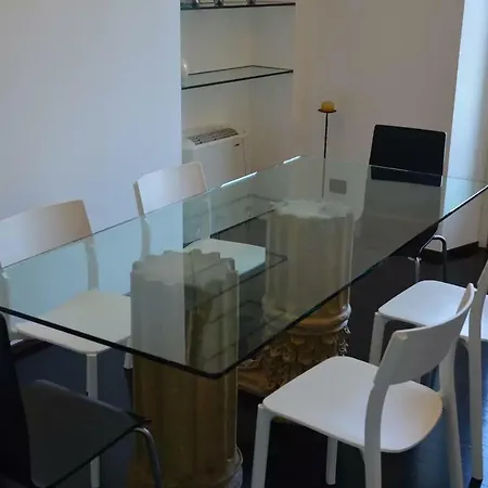 Alzaia Contemporary * ميلان