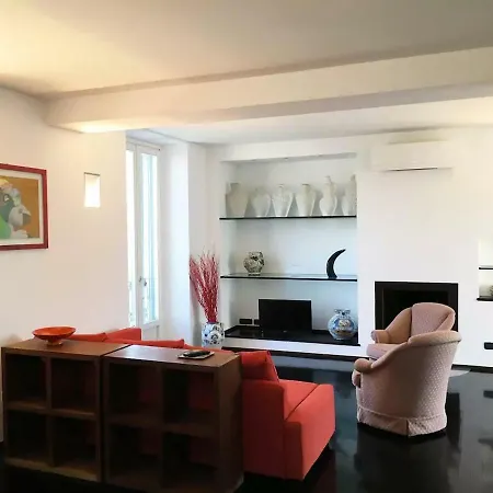 Alzaia Contemporary شقة