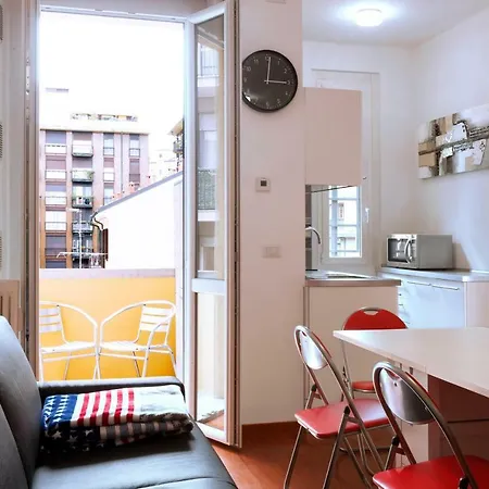 公寓 Bright House In *