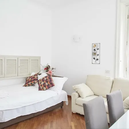 Two Bedroom In Tortona Milan