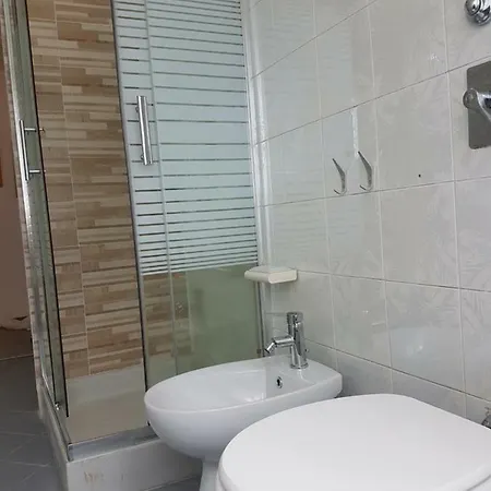 Apartamento Sant Ambrogio Flat *