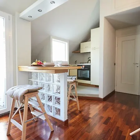 Guesthost - Con Balcone Per 2 Persone