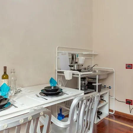Lägenhet Pied A Terre Sant'agostino Milano