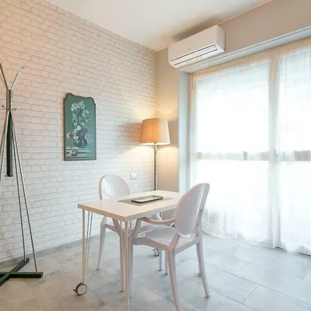 Chic Apartament! - Central Station Apartment Milan