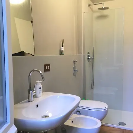 Camera Con Bagno Privato In Elegante Di Design * Milan