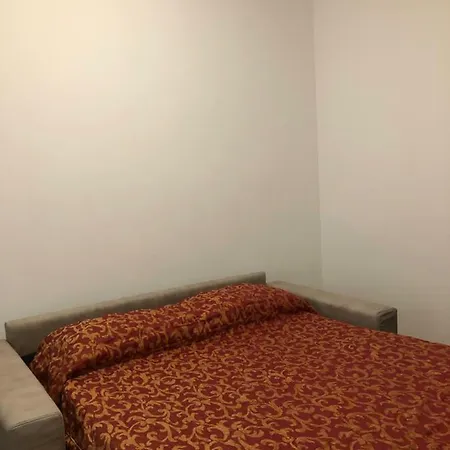 בית הארחה Leoncavallo House *