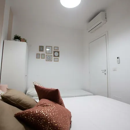 Hotel Via Treviso 6 *